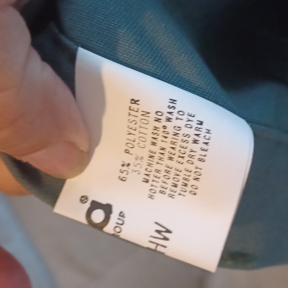 Angelica Pleated front uniform work shorts - Picture 5 of 6